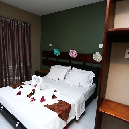 Pondok Muara Chalet Pantai Cenang  Esterno foto