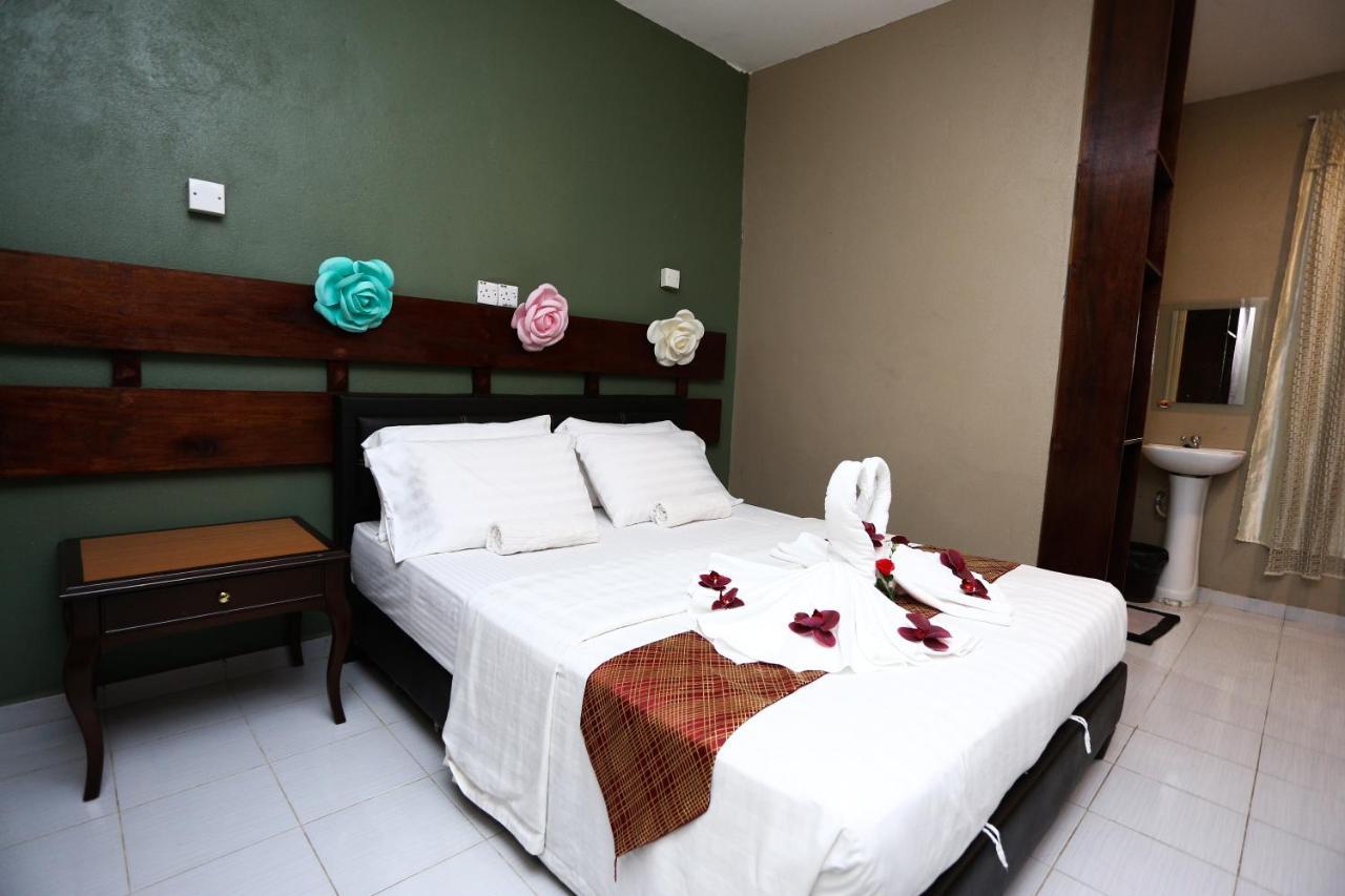 Pondok Muara Chalet Pantai Cenang  Esterno foto