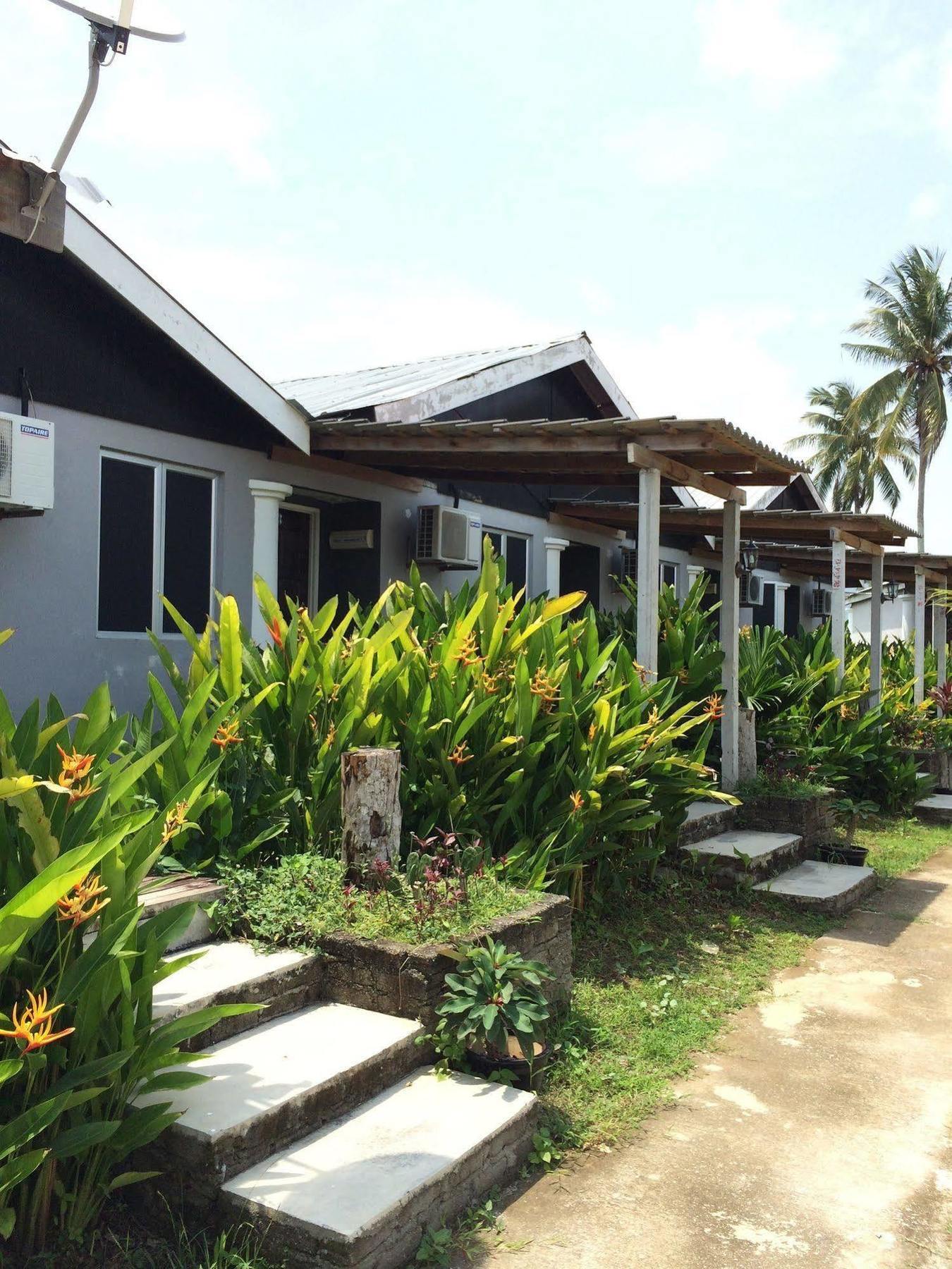 Pondok Muara Chalet Pantai Cenang  Esterno foto